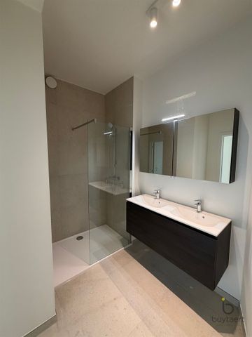 Appartement te huur in Antwerpen met 2 slaapkamers - Photo 4