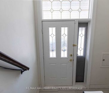 For Lease - 283 Taylor Mills Drive Unit# # Main, Richmond Hill, Ont... - Photo 4