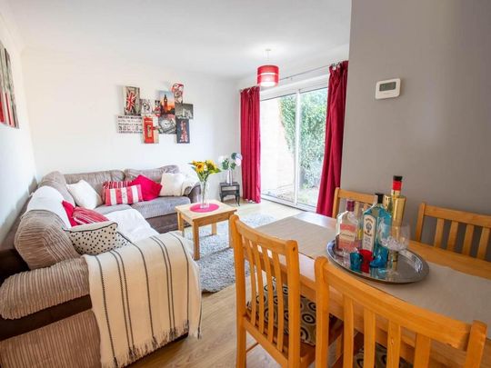 4 bedroom terraced house to rent - Photo 1