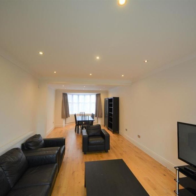 4 bedroom semi-detached house to rent - Photo 1