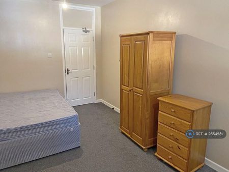 5 bedroom flat to rent - Photo 5