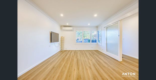 Modern & Low-Maintenance Living in the Heart of Doncaster East - Photo 1