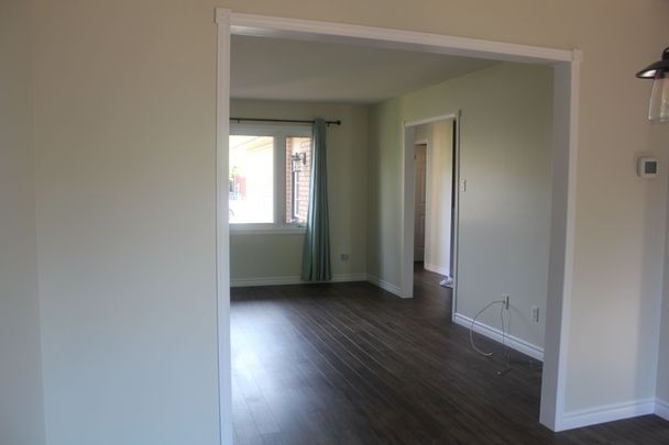 For Lease - 16 Rosenfeld Drive, Barrie, Ontario - Photo 1