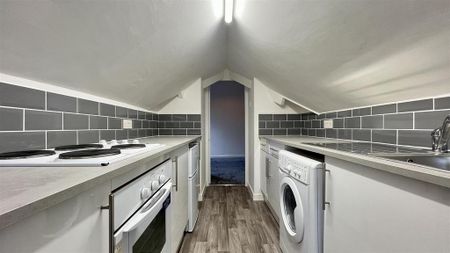 Studio to rent - Photo 3