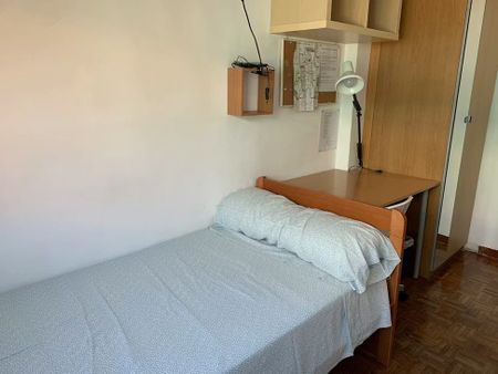 Calle de Francisco de la Fuente, Madrid, Community of Madrid 28031 - Photo 4