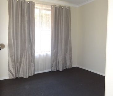 FAMILY FRIENDLY CUL-DE-SAC! - Photo 3