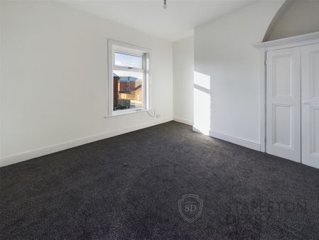 2 Bedroom Terraced House for Rent - Photo 2