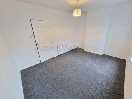 Davies Street, Barry, The Vale Of Glamorgan, CF63 - Photo 2