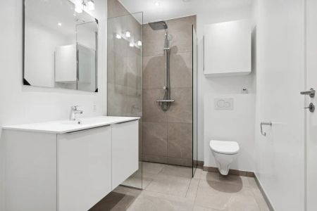 Skøn lejlighed med opvasker, gulvvarme og naturligt lysindfald - Photo 5