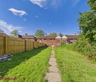 4 bedroom semi-detached house to rent - Photo 2