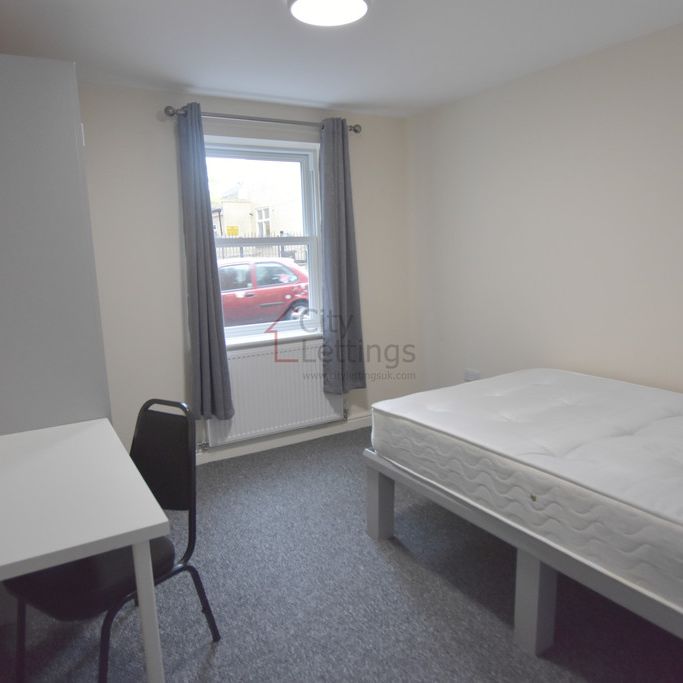 1 Bedroom Shared Flat - Photo 1