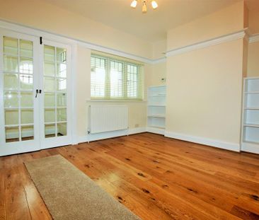 5 bedroom detached house to rent - Photo 2