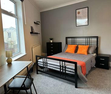 💡 All-Inclusive Double Room | in Rotherham Room 3 - Photo 5