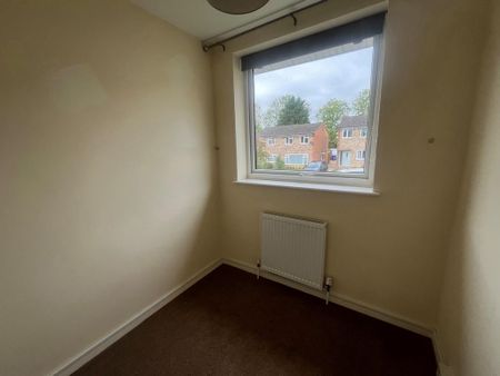 3 bedroom semi-detached house to rent - Photo 3