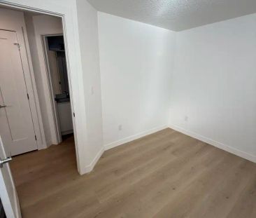 10915 151 Street — 3 BD REAR - Photo 2