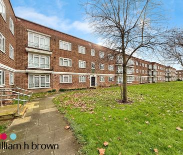Longbridge Road, Barking - Photo 1