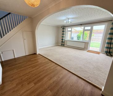 3 bedroom terraced house to rent - Photo 1