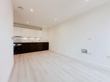 1 Bedroom 1 Bathroom Flat3001 - Photo 2
