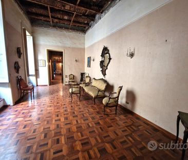 Quadrilocale in Via Chiaia - Photo 3