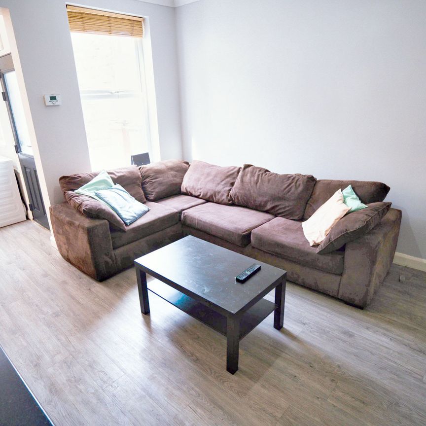 Harefield Road, - Photo 1