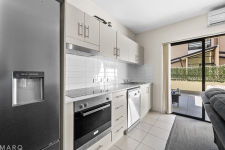 Spacious indoor-outdoor living in an unbeatable Gungahlin location - Photo 4