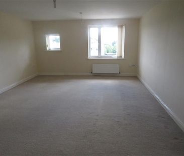3 bedroom flat to rent - Photo 1