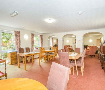 1 bedroom retirement property to rent - Photo 6
