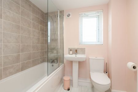 2 bedroom Flat to rent - Photo 4