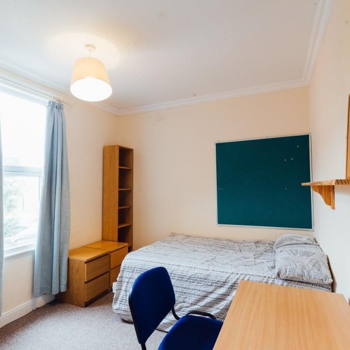 High Street Location - Sibthorp Street - Student Let - Photo 1