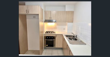 Modern & Convenient Ground-Floor Living - Photo 5