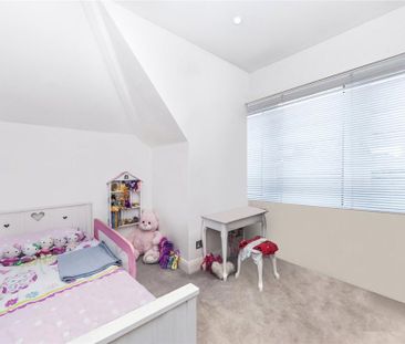 3 bedroom flat to rent - Photo 5