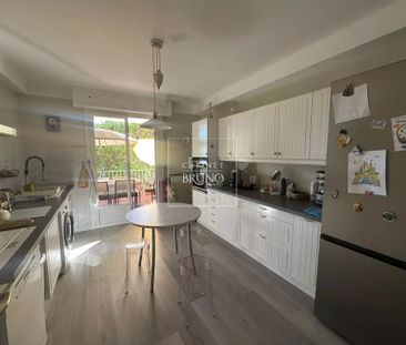 Location Appartement 3 pièces 83m² CANNES 06150 - Photo 5
