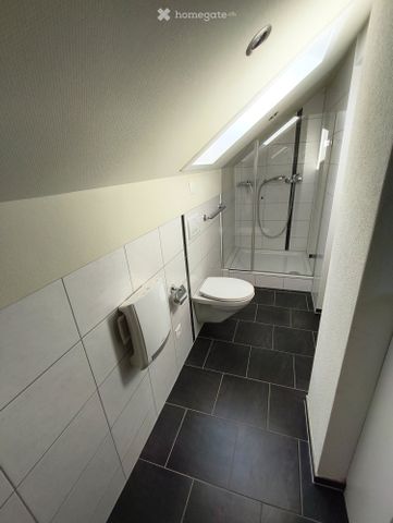 Appartement de 2 pces lumineux et meublé au 2ème étage - Foto 4