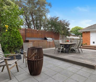 Warm and inviting family home - Photo 1