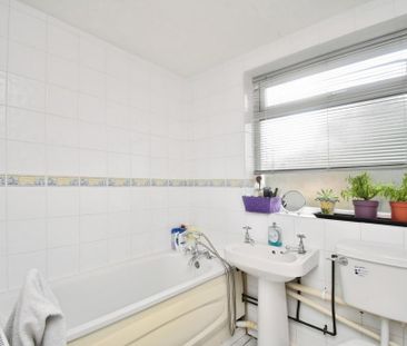 2 bedroom maisonette to rent - Photo 4