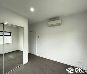 Comfy and Convenience Location - Photo 2