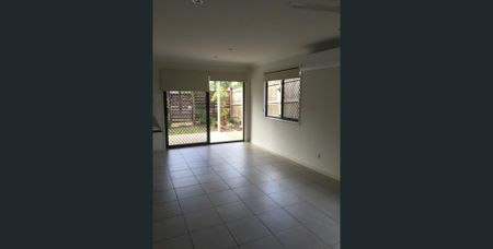 Low Maintenance Living in the Heart of Coomera - Photo 3