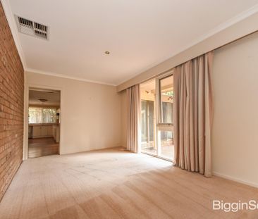 Timeless Family Classic in Desirable Highvale School Zone (STCA) - Photo 4
