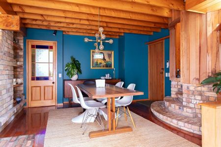 Magical, architectural gem in leafy Epsom - Photo 4