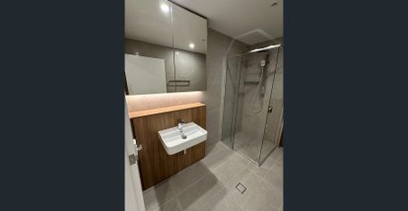 A stunning apartment in Rouse Hill’s lively village heart!!! - Photo 5