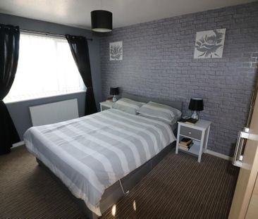 3 bedroom semi-detached house to rent - Photo 6
