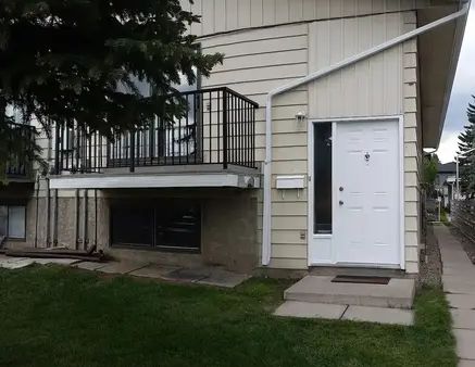 Unit in Four-plex | B - 2606 24A Street Southwest, Calgary - Photo 1