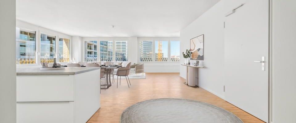 Live the Crown Experience – Modernes 3-Zimmer-Apartment mit Loggia und Balkon - Foto 1