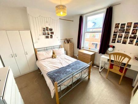 3 bedroom house share to rent - Photo 3