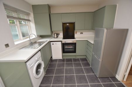 2 Bedroom Town House - Photo 4