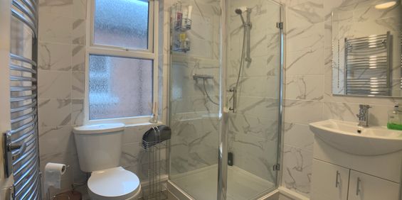 Chichester Street 25CS Room 1 - Photo 3