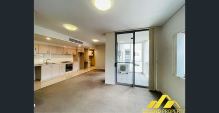 One-Bedroom Apartment with Parking - Photo 2