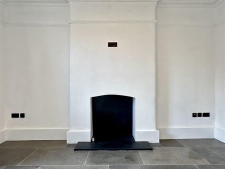 Monyash Road, Bakewell - Photo 2