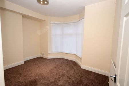 2 bed flat to rent in Leighton Street, South Shields, NE33 - Photo 3