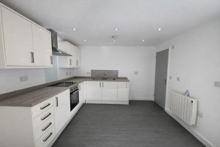 1 bedroom flat to rent - Photo 5